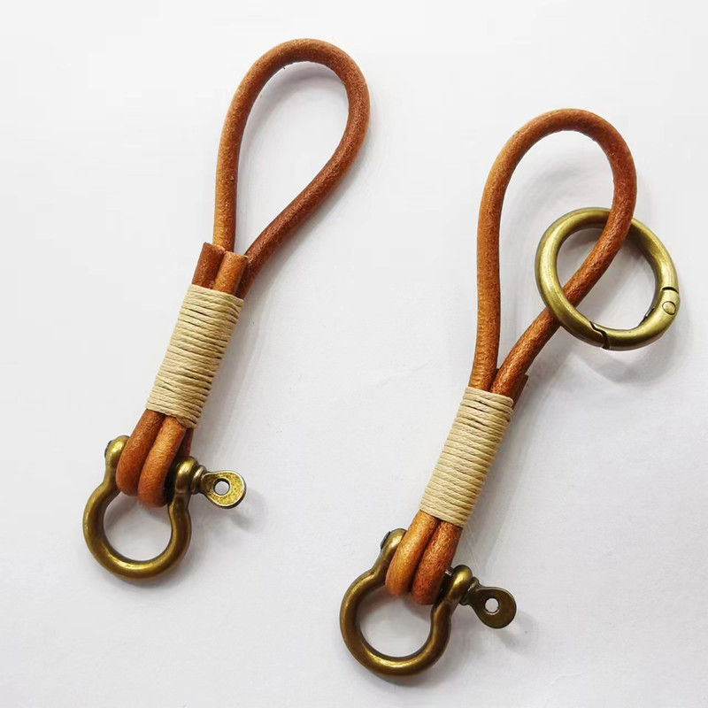 Vintage Fashion Ornaments - Portachiavi in Pelle Vintage con Gancio,