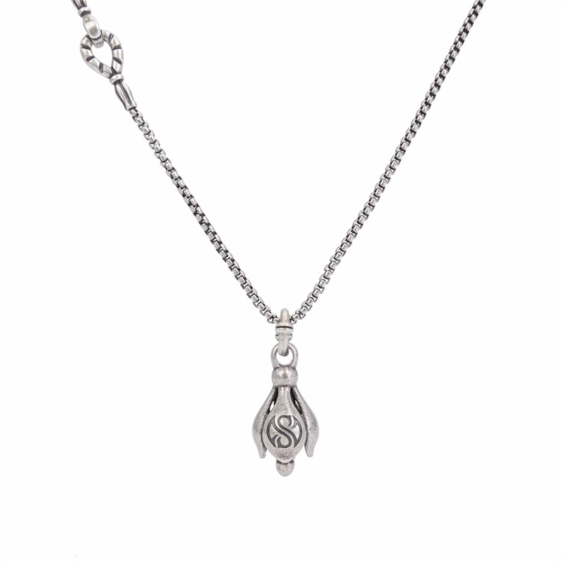 Vintage Fashion Instagram - Collana con ciondolo fiore di loto