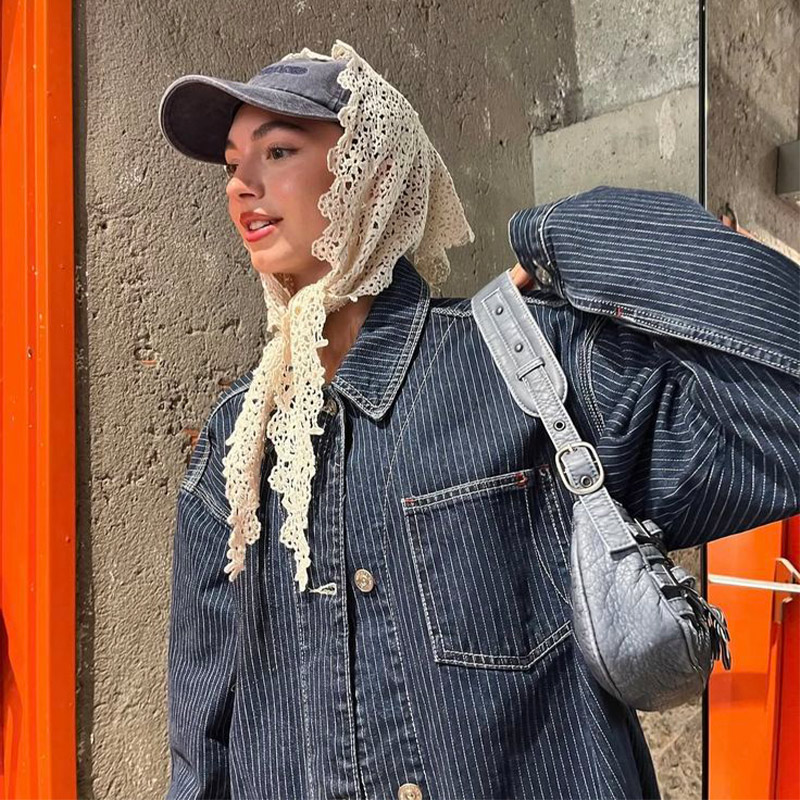 Sciarpa triangolare in pizzo a - Vintage Fashion Looks recensione e prezzo