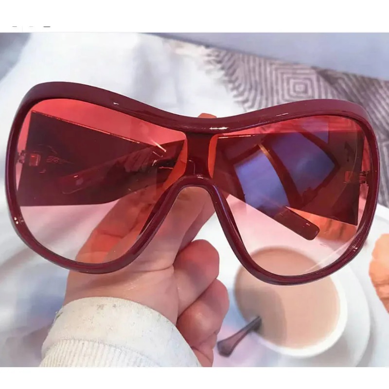 Occhiali da sole oversize Y2K  - Vintage Fashion Female recensione e prezzo